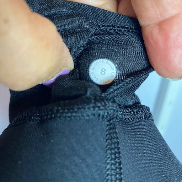 Lululemon Womenʻs Black Long Line Energy Training and Yoga Bra Size 8 - Picture 5 of 5